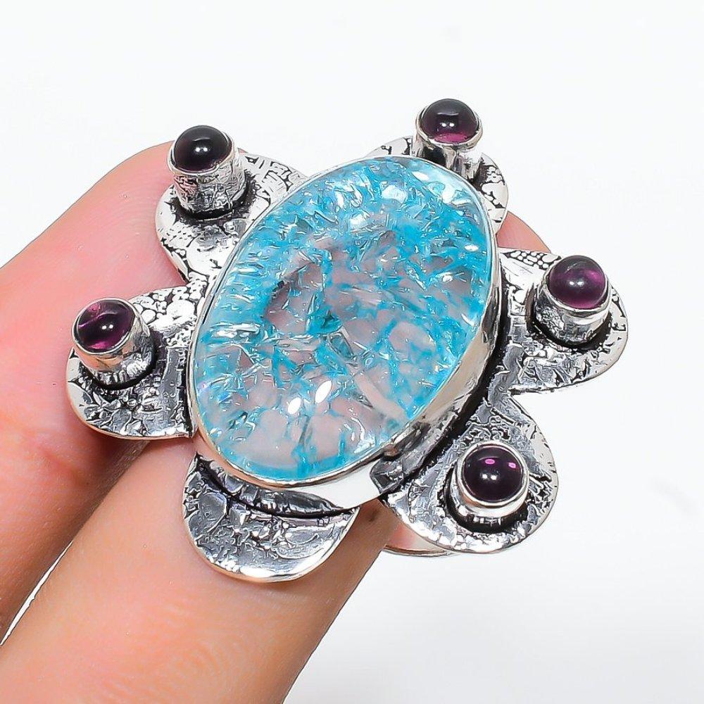 Кольцо из серебра 925 пробы с натуральным трещиноватым кристаллом и аметистом, размер 8 n0w14