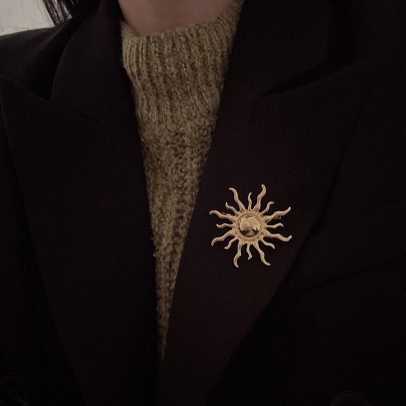 Простая брошь Золотой Бог Солнца для женщин и мужчин, аксессуары для пальто, женские винтажные броши, ювелирные аксессуары, подарок