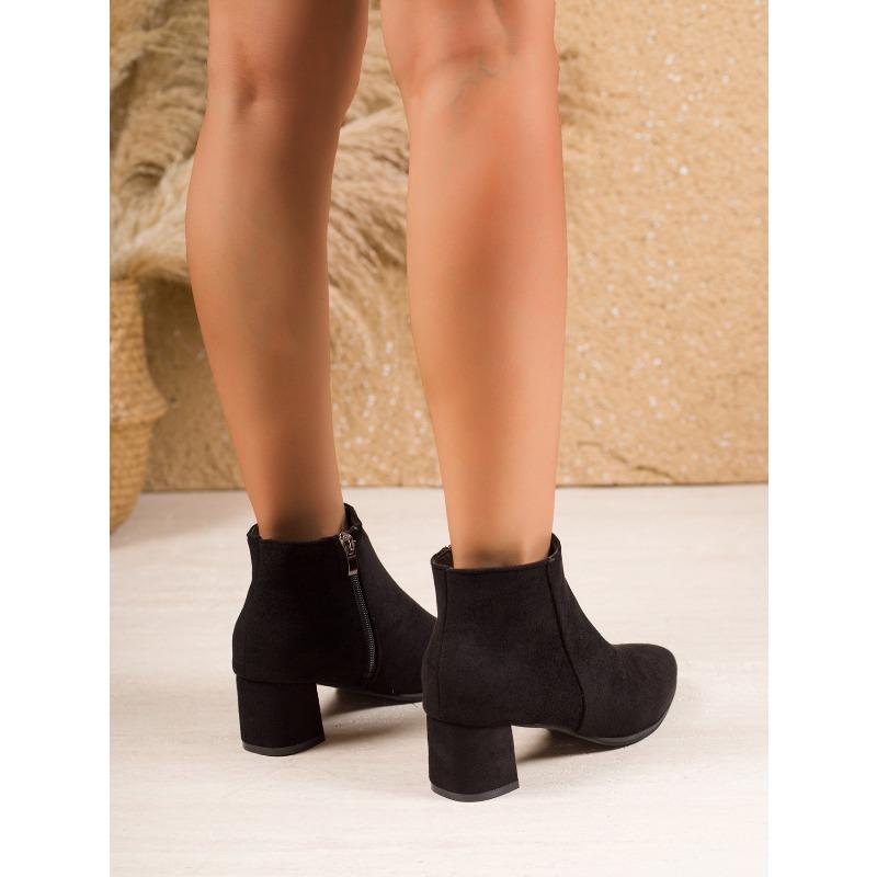 Замшевые Модные Ботильоны на Среднем Каблуке Большого Размера с Острым Носком 2025 Зима Новые Мартинсы на Толстом Каблуке для Женщин