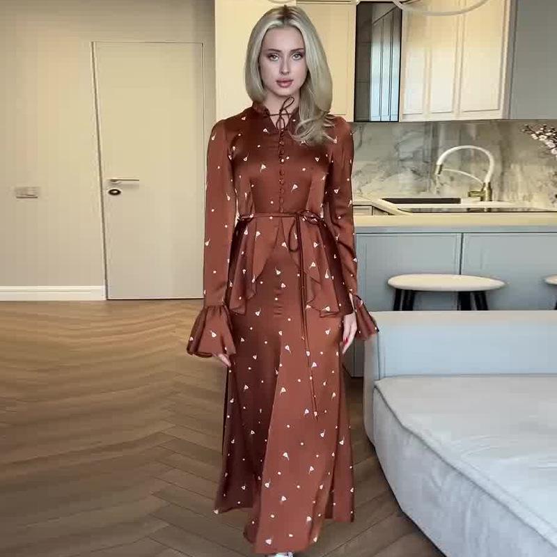 Комплект женский европейский и американский на осень 2024 года: топ с рукавами-колокольчиками + юбка миди