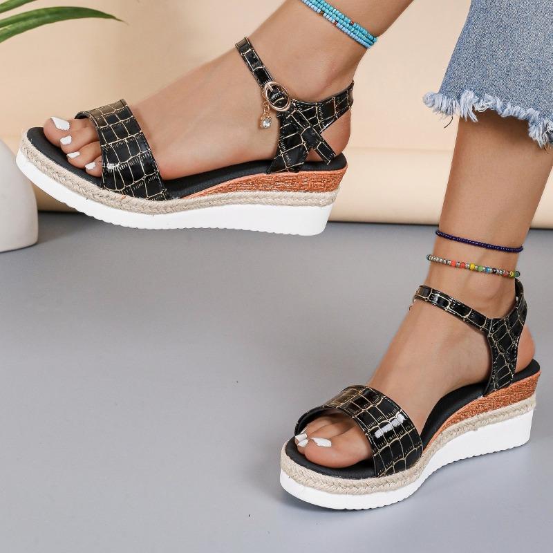 Новые летние женские туфли 2024 года, однотонные женские повседневные босоножки на танкетке с открытым носком и пряжкой, женские летние пляжные сандалии Mujer