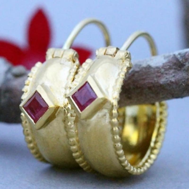 Винтажные Великолепные Серьги-кольца с синтетическим рубином с золотым покрытием для женщин, Элегантные ювелирные аксессуары, Подарки, Подходят для ношения на банкете