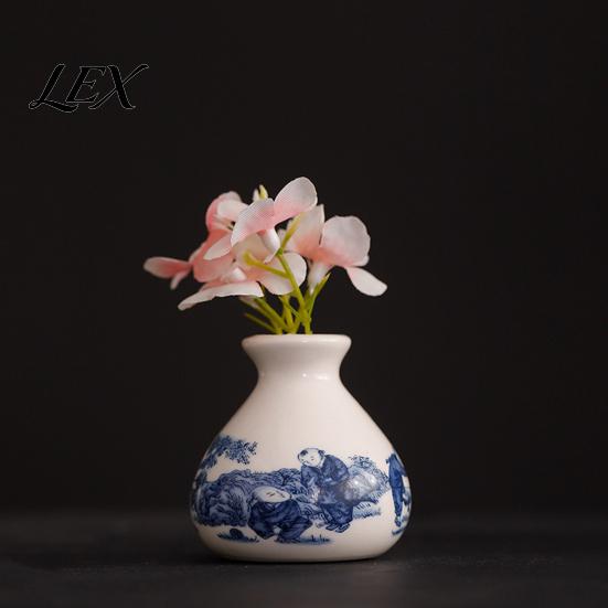 Chinese Style Bonsai Pot Small Blue and White Porcelains Vase, Mini Chinoiserie Bud Vintage Ceramic Decorative Desktop Planter Oriental Handmade