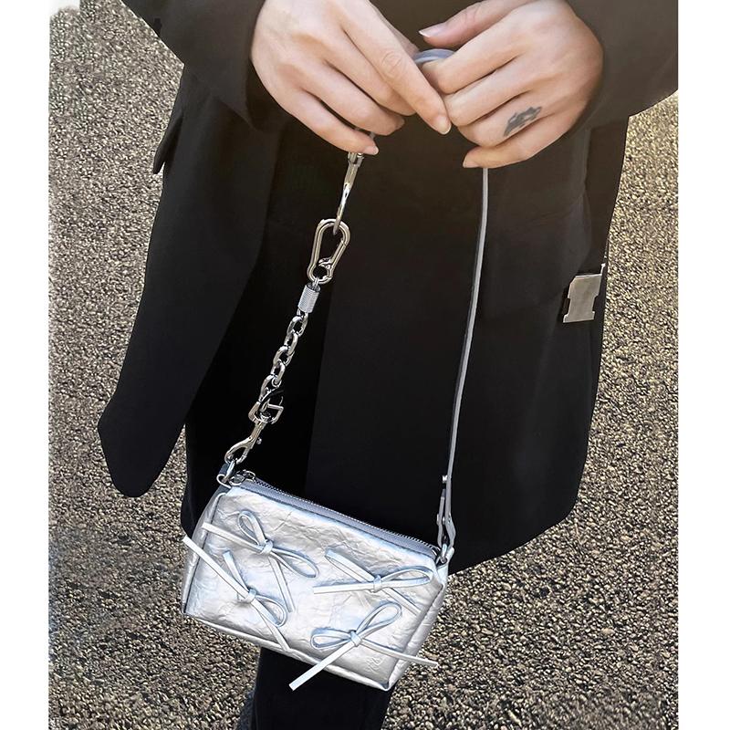 Silver Shoulder Bag for Women Square Armpit Bags Daily Commuting Bags Feminine Chain Elegant Korean Niche New