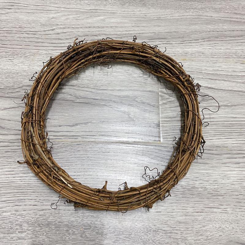 Natural Dried Pine Cones for Christmas Tree Decoration, Photography Props, Floral Wreaths, and Bouquets.