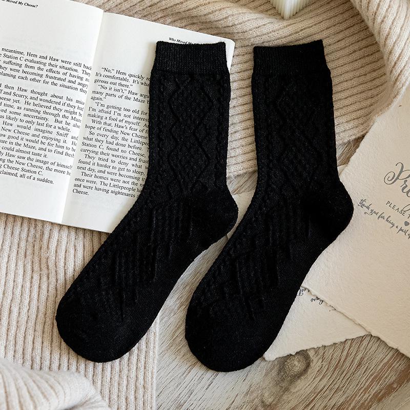 Women's Winter Wool Argyle Socks - Minimalist Japanese Retro Style, Mid-Calf, Solid & Dark Pattern for Autumn/Winter