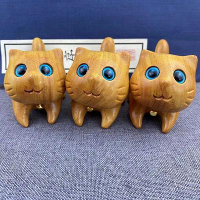 Пет Орнаменты Миниатюрная Деревянная Статуэтка Кошки Ручная Резьба Милая Статуэтка Животного Мультяшный Натуральный Орнамент Кошка Удачи Офис