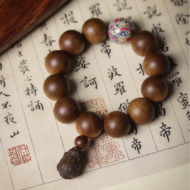 20Mm Vietnamese Huian Bracelet Paired With A Pixiu Charm Made From Natural Old Wood And Qinan