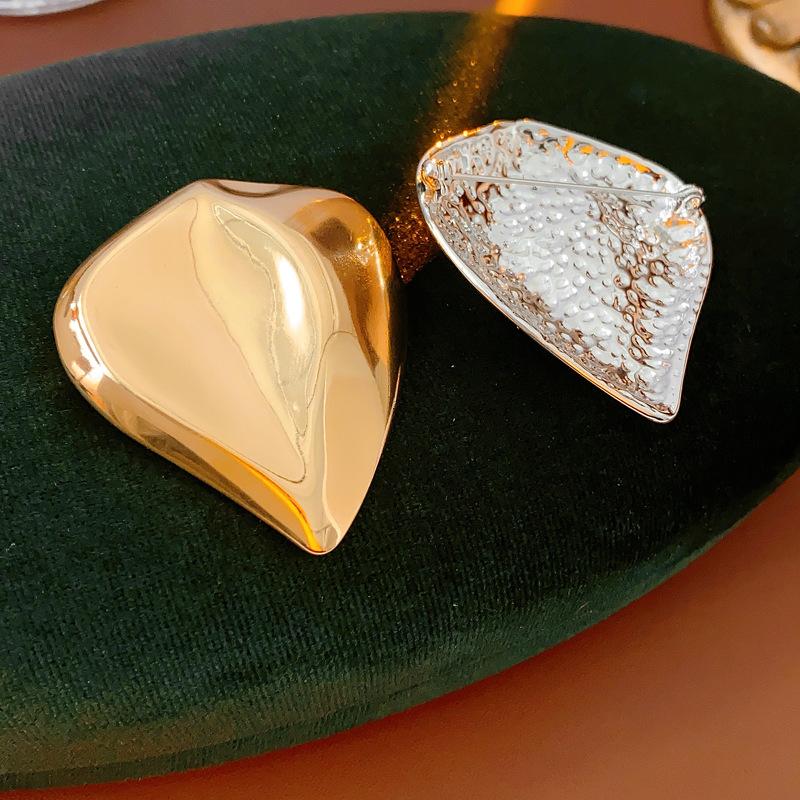 Металлические Геометрические Глянцевые Броши для Женщин Уникальные Изысканные Бутоньерки для Костюма Вечерние Ювелирные Изделия Модный Аксессуар