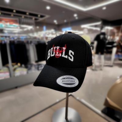 [НБА] Унисекс CHI Арочный символ буквы Жесткая классическая бейсболка N245AP422P