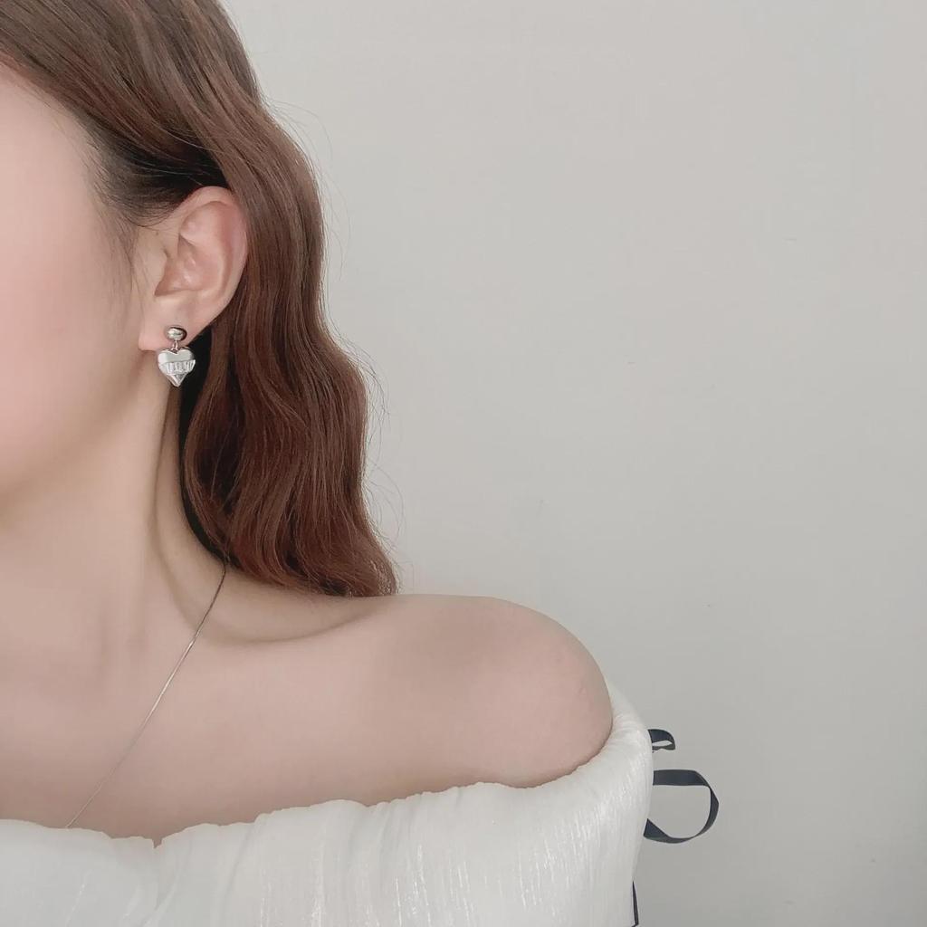 Элегантные серьги из серебра 925 пробы с цирконием и холодным металлом: Модный летний аксессуар класса люкс