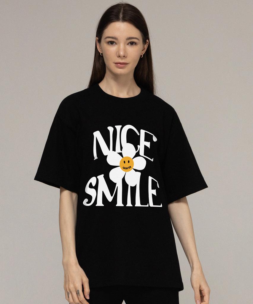 GRAVER [Unisex] Nice Smile Logo Flower Short Sleeve T-Shirt_Black