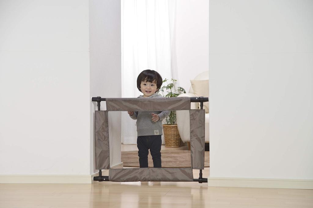 Ограждение Green Life Baby Gate Простая установка: просто поднимите его вверх. Размер S, ширина, высота 60 см, через которое легко перешагнуть взрослым. Коричневый (монтаж