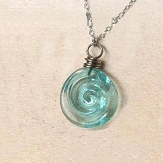Серьги-спирали из переработанного стекла, ожерелье, ручная работа, уникальные, глубина отражает свет, серьги-крючки, кулон-ожерелье
