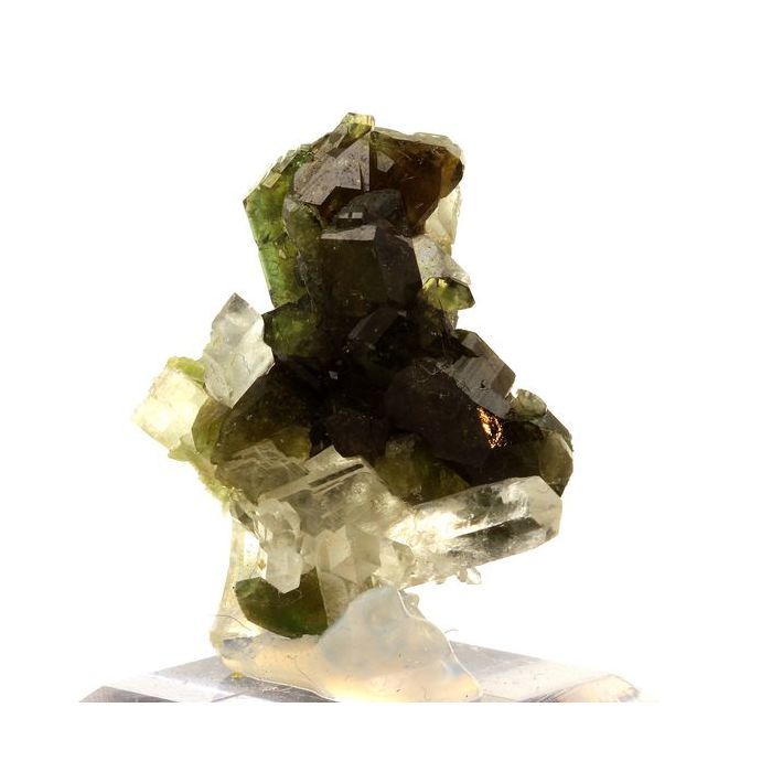 Pierres et Minéraux. Uvite, Quartz, Magnesite. 181.0 ct. Brumado, Bahia, Brésil.