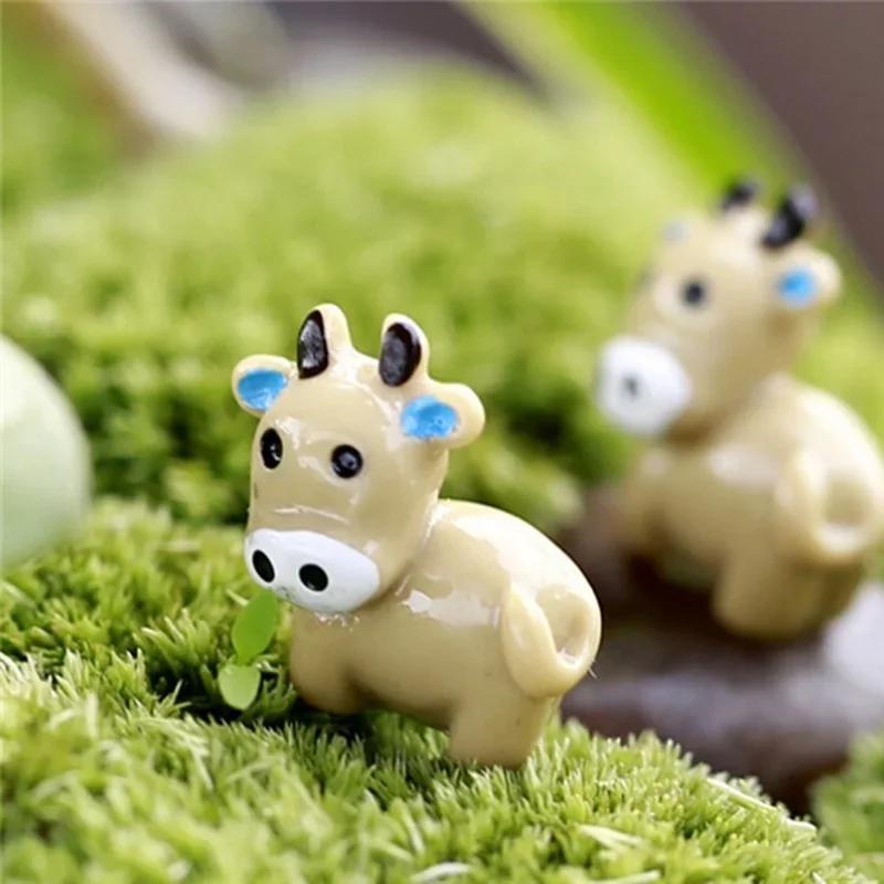 Random Style 1Pcs New Cow Animal Garden Miniature Mini Dwarf Moss Resin Craft Statue for Garden Home Decoration Accessories