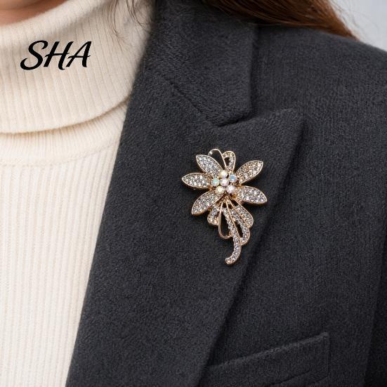Alloy Brooch Pin, 3D Flower Design with Sparkling Rhinestones, Non-fading Strong Buckle Badge for Coats Shirts Bags Accessories Lightweight