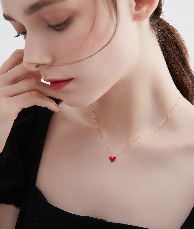 Колье из серебра 925 пробы с красным кораллом и позолоченной 14-каратным золотом подвеской в форме сердца - Женские летние украшения класса люкс, Не тускнеющие