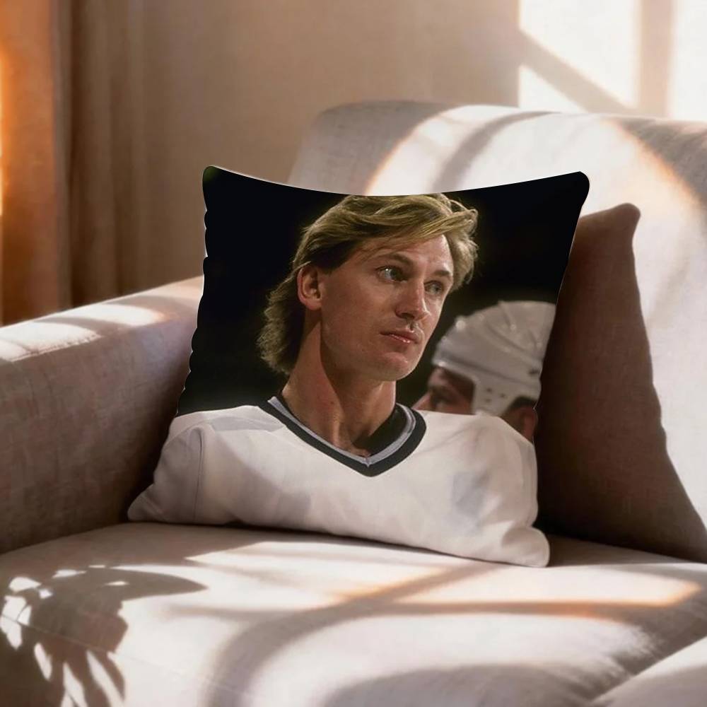 Ice HockeyWayne GGretzky Pillow Case Pattern Printed Pillowcase For Living Room Sofa Cushion Cover