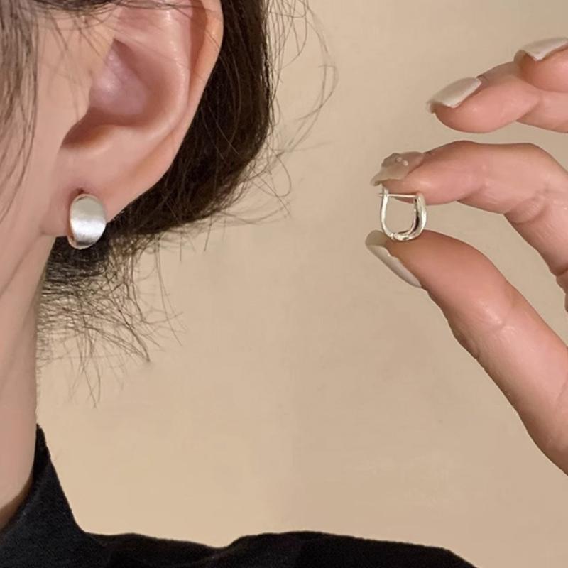 ANENJERY Винтажные матовые серьги с щеткой для женщин, преувеличенные матовые изогнутые серьги с пряжкой для ушей, ювелирные аксессуары