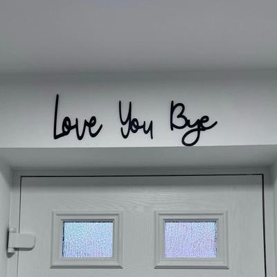 Yousheng Love You Bye Sign Деревянная настенная художественная вывеска Love Themed Wall Decoration для дома Декор для прихожей и фойе на День святого Валентина Подарок на новоселье