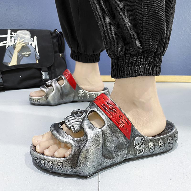 2024 Slippers Men's Skull Fashion Summer Outdoor Wear Stepping On Feces Feeling Indoor Home Home Non-slip Sandals and Slippers