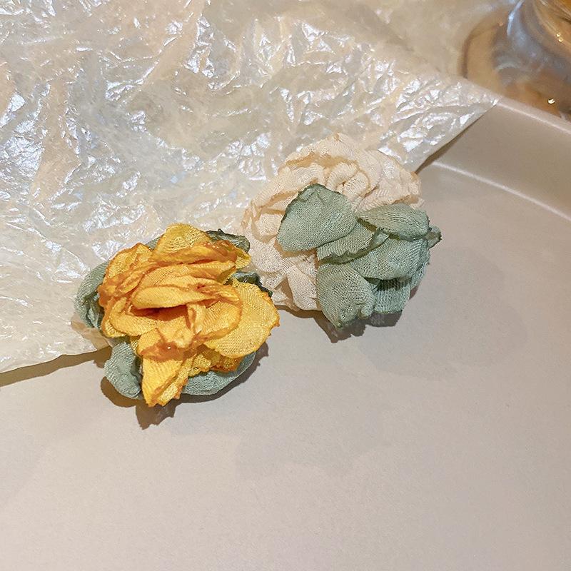 Маленькие свежие желтые серьги-пусеты с сетчатыми цветами, летние милые серьги-пусеты в стиле легкой роскоши, отпускной стиль, высококлассные серьги