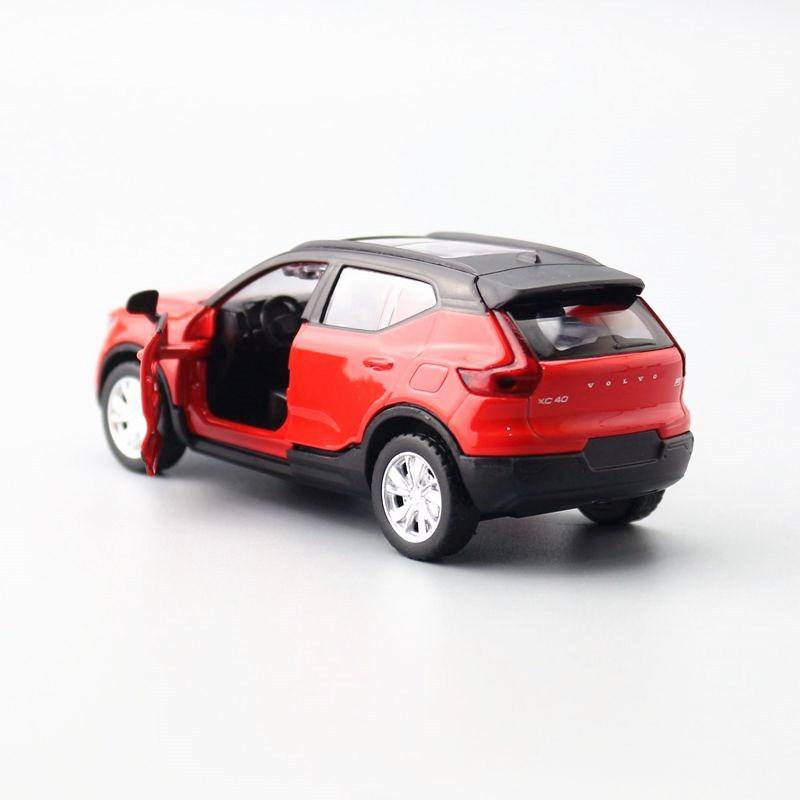 Модель автомобиля литья под давлением XC40 в масштабе 1/39, игрушечный автомобиль из сплава для детей, транспортные средства с откатным механизмом для малышей, подарок для мальчиков и девочек, красный