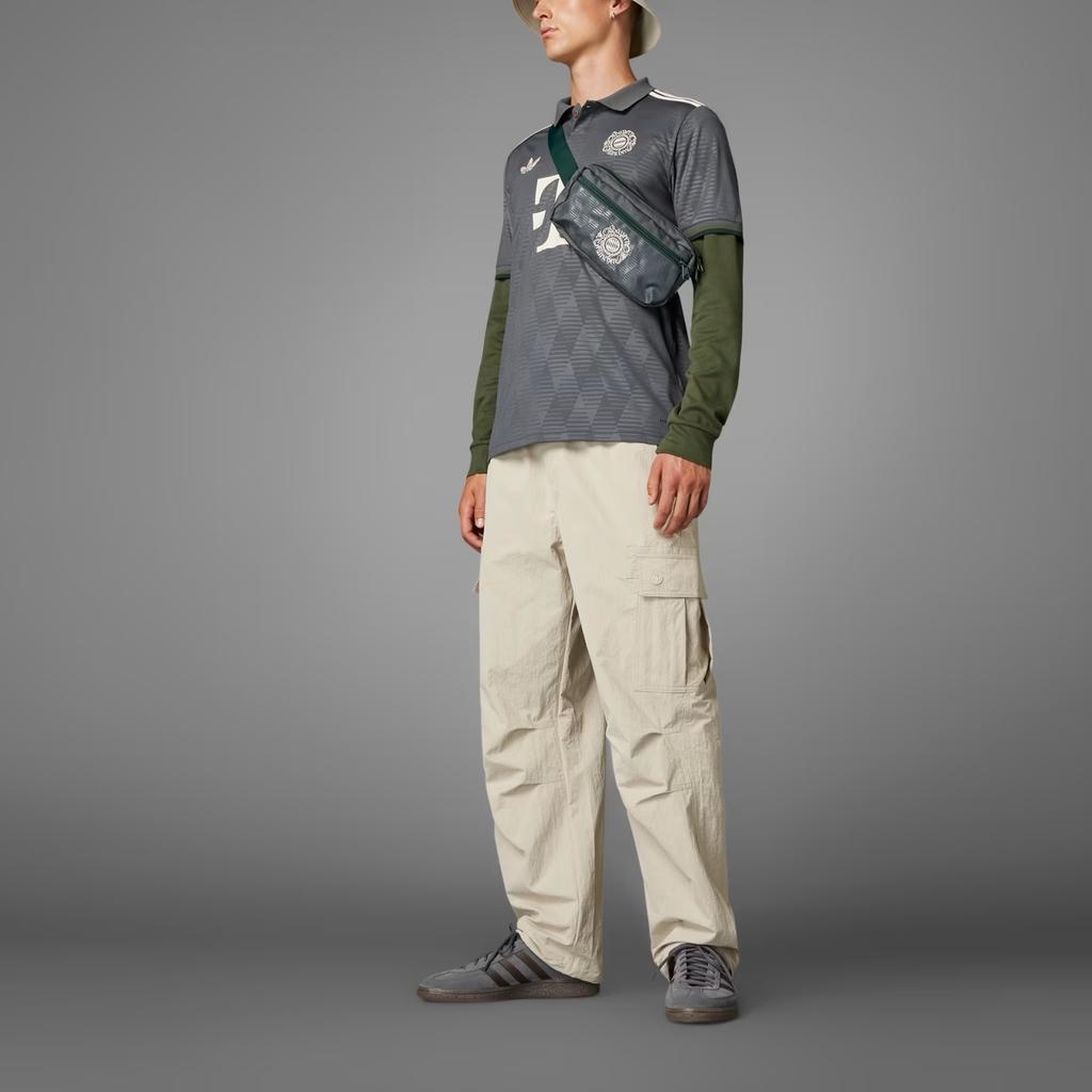 Adidas Originals FC Bayern X Originals Logo Fashion Slim Fit Comfortable Short Sleeve Football Shirt Men Tops Gray IW7299