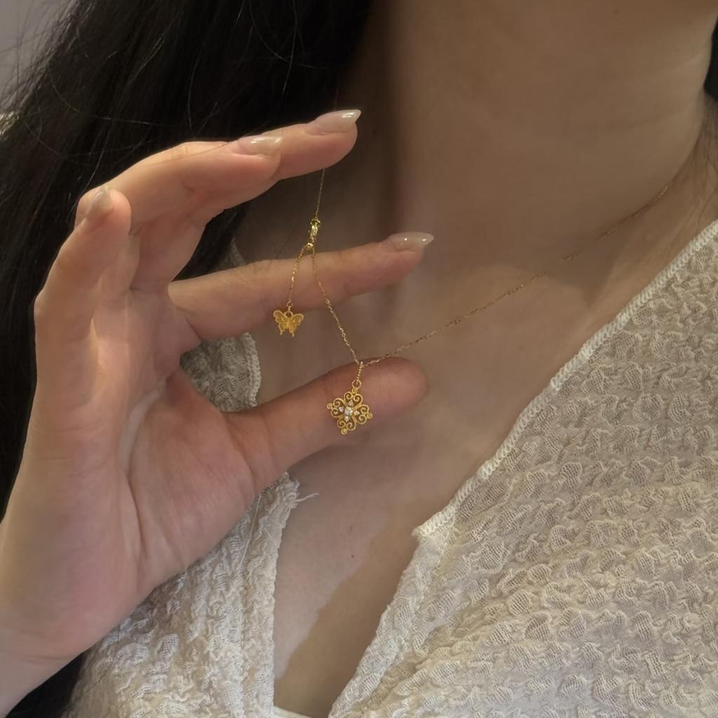 New Chinese Style Hollowed Out Four Leaf Butterfly Necklace with Palace Style Retro Temperament, Versatile Collarbone Chain Accessories