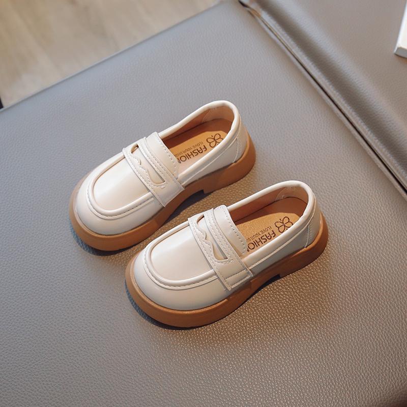 Обувь для школьной формы в Великобритании 2024 года, новые, простые, нескользящие, с круглым носком, детские мокасины, повседневная обувь из корейского полиуретана с круглым носком