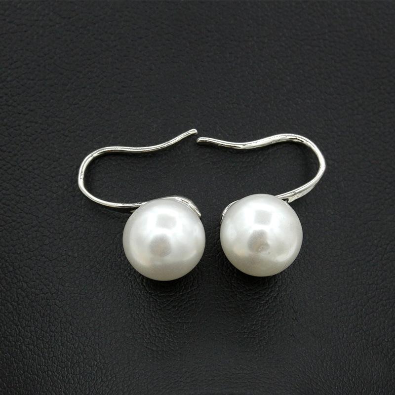 Модные серьги 6-7 мм с натуральным орнаментом и крючком, белые