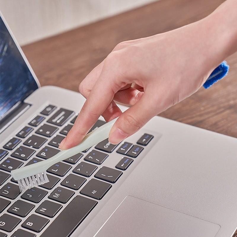 Versatile Cleaning Brush With Dualhead Design For Stubborn Stain Removal In Household Spaces