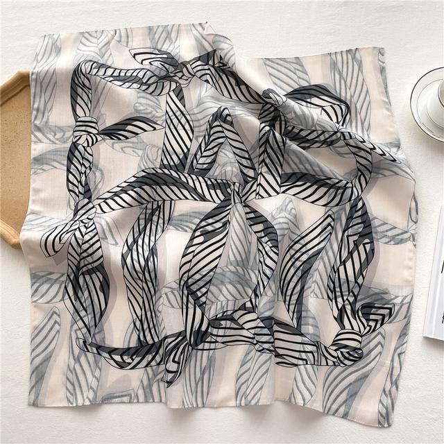 Дизайнерский велюровый квадратный шарф для женщин, шейный платок, галстук, модный маленький клетчатый шарф для волос на запястьях, новый платок, бандана 