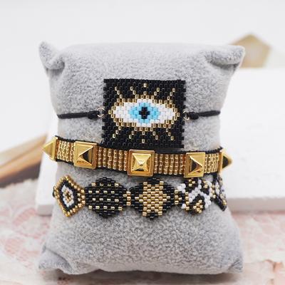 Модные браслеты из бисера для женщин. Ювелирные изделия