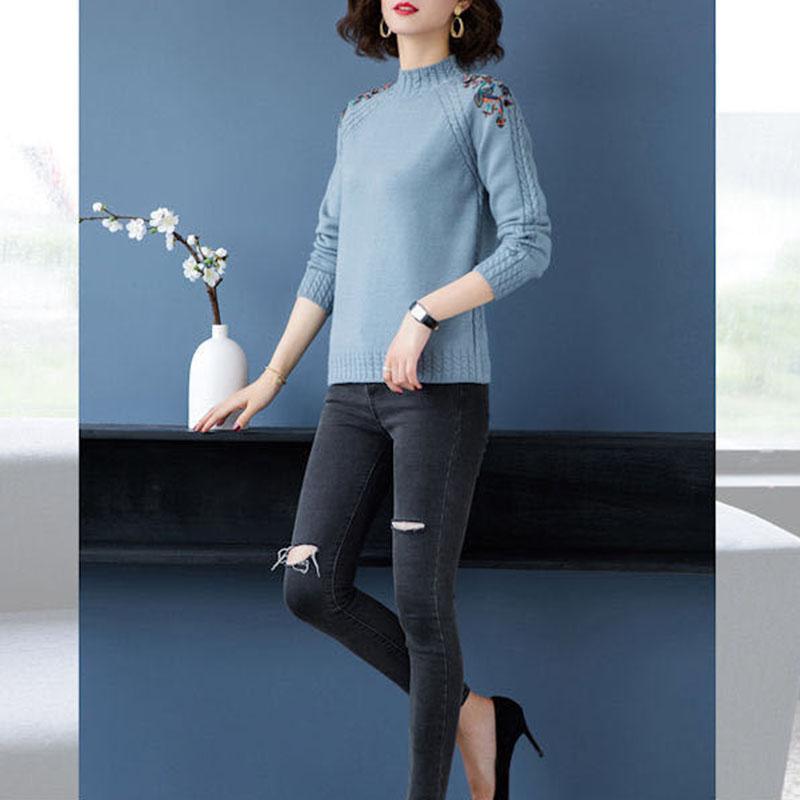 Autumn and Winter, Women's Sweater, Thickened, Warm, Short, Half Turtleneck, Sweater, Loose, Large Size, Embroidered, Pullover, Sweater