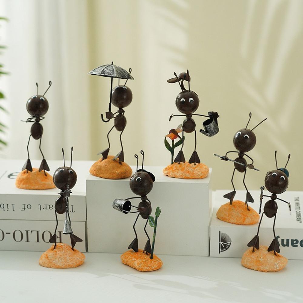 Reading Ant Metal Ant Ornament Iron Figurine Miniature New Ant Miniature Sculpture