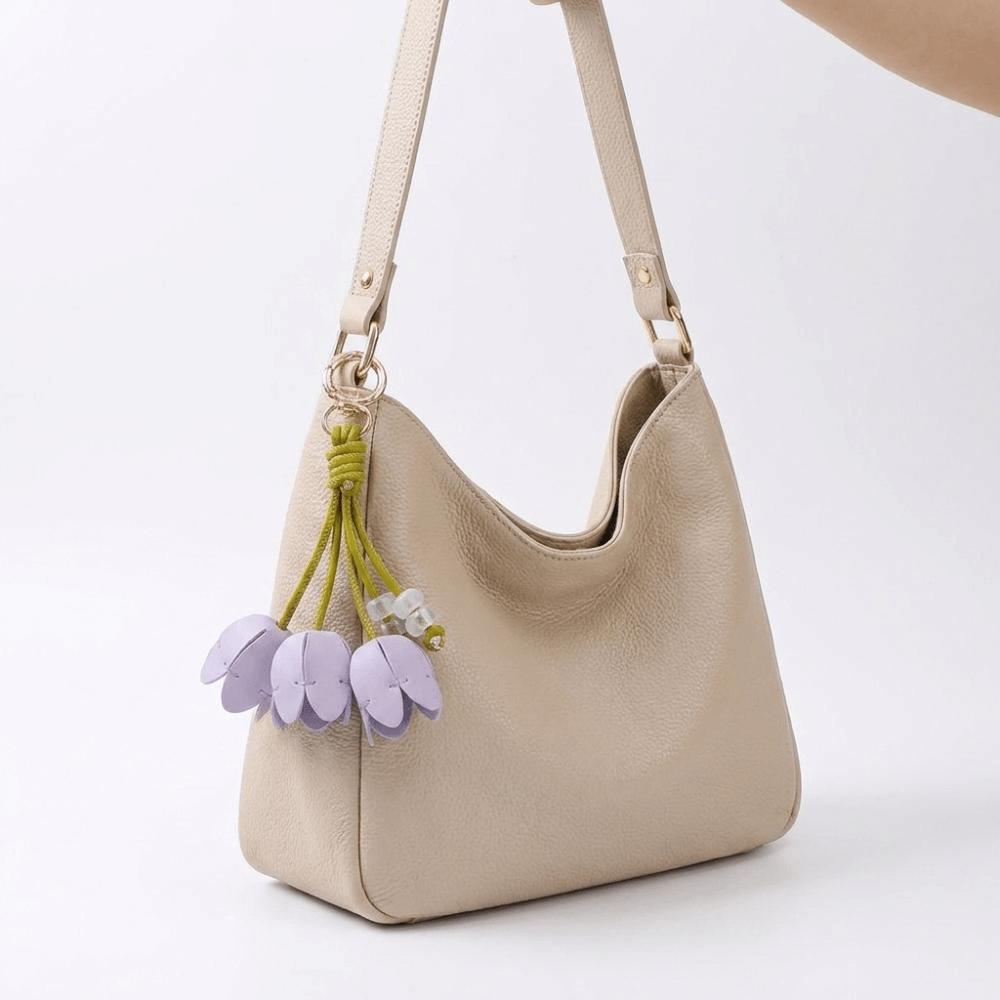 Leather Like Keychain Pendant Gold Tone Flower Keyring Elegant Bag Charm Gift Accessory
