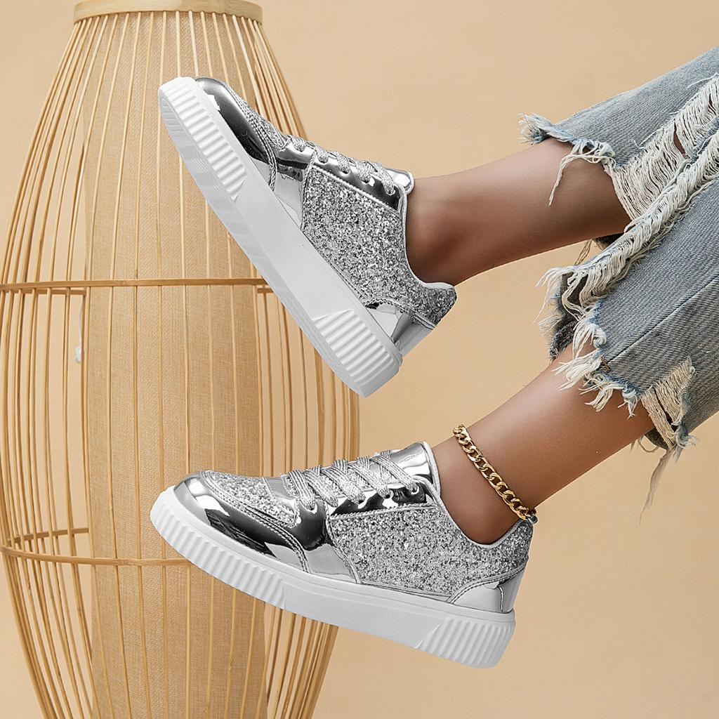 Women's Casual Board Shoes Fashionable Breathable Mesh Flat Sports Shoes Lightweight and Shiny Silver Women's Shoes New Style