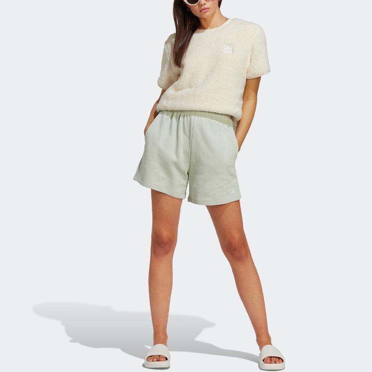 adidas Originals Essentials+ Сделано из конопли Однотонные шорты с вышивкой логотипа на эластичной талии Прямые шорты обычного размера Женские плавки Льняно-зеленый IC1505