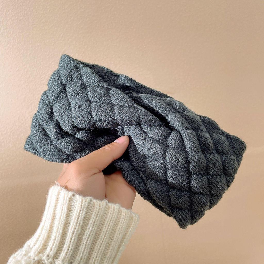 2023 Korean-Style Fashionable Wide-Brim Hairband: Versatile Bread Grid Design for Women, Perfect Autumn & Winter Accessory