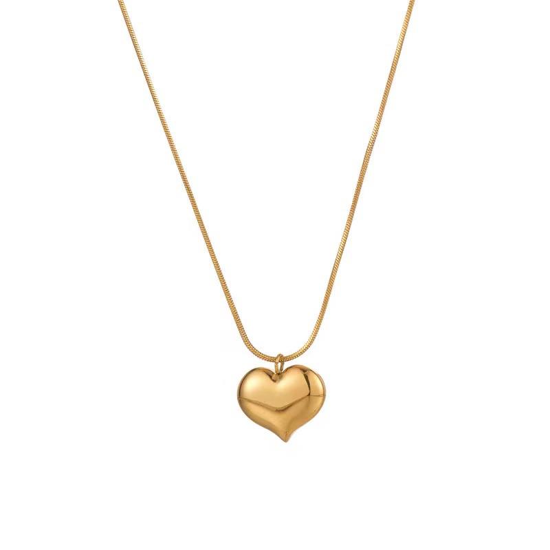 18K Gold-Plated Titanium Heart Necklace for Women - Luxurious, Durable, and Versatile Accessory