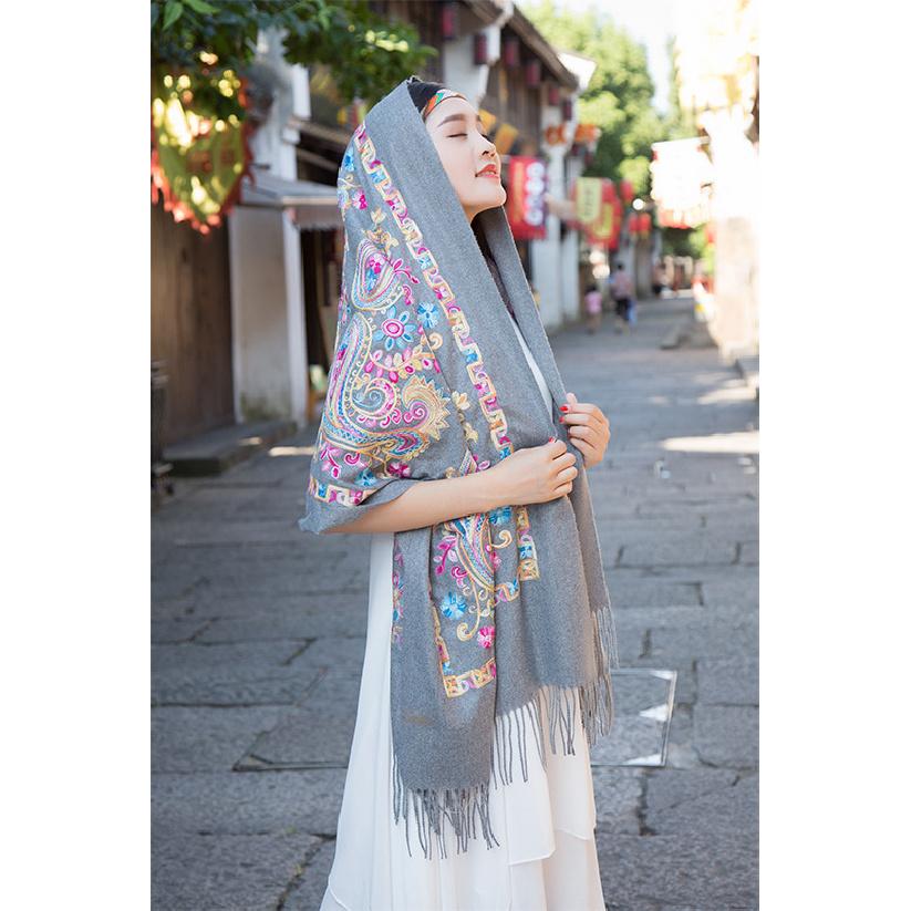 Autumn and winter Nepalese cashmere cotton embroidered paisley ethnic style scarf for women, warm thick shawl with artistic retro style