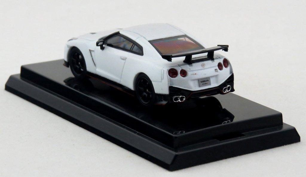 Избыточная поворачиваемость NISSAN NISMO Brilliant White Pearl Готовый продукт 1/64 GT-R (2014)