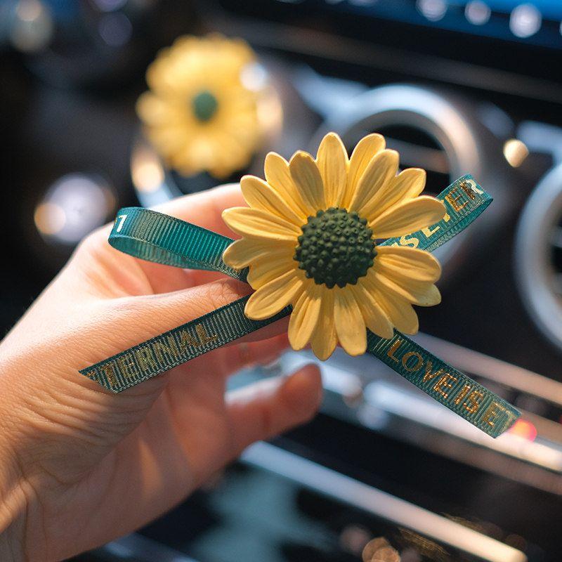 Summer Sunflower Car Fragrance Diffuser Air Vent Decoration Aroma Stone Car Interior Ornament for Women