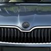 AHUQ1 2pcs 80mm/90mm 3D Car Emblem Badge Hood Front Rear Trunk Logo For Skoda Fabia 1 2 Octavia a7 RS Superb Rapid Yeti Karoq Vision