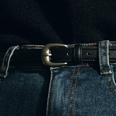 LOEIL Простой тонкий кожаный ремень - Черный