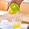 Manual Juicer Lemon Squeezer Portable Mini Citrus Juicer Bottle Household Plastic Orange Juice Machine with Lid Kitchen Gadgets