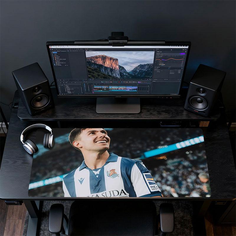 Martin Zubimendi Mouse Pad, Large Gaming Desk Mat, Non-slip XXL Mousepad for Laptop & Tablet, Mini PC Playmat with Stitched Edges