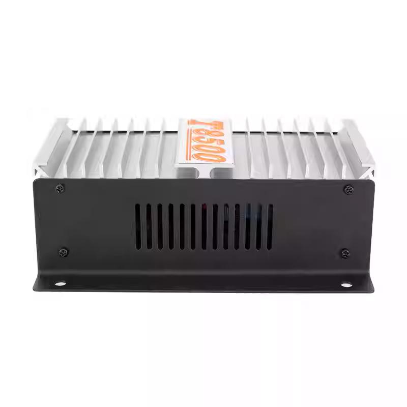 Vehicle Walkie-Talkie Power Supply T8500: 50A Truck Transformer, 24V to 13.8V.